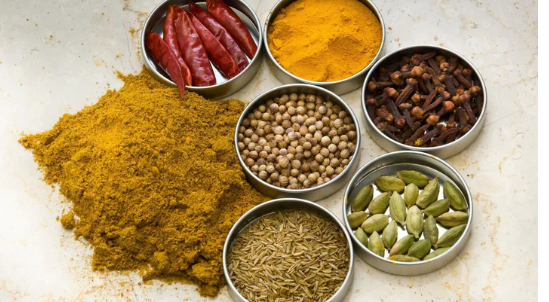 Wangi Parfum Spicy Seperti Apa? Kenali Karakter & Contoh Aromanya